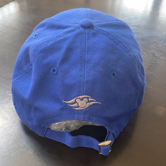 Disney Mickey Mouse Hat - Picture 4 of 6